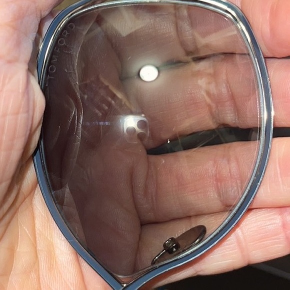 Tom Ford Sunglasses - Picture 6 of 7